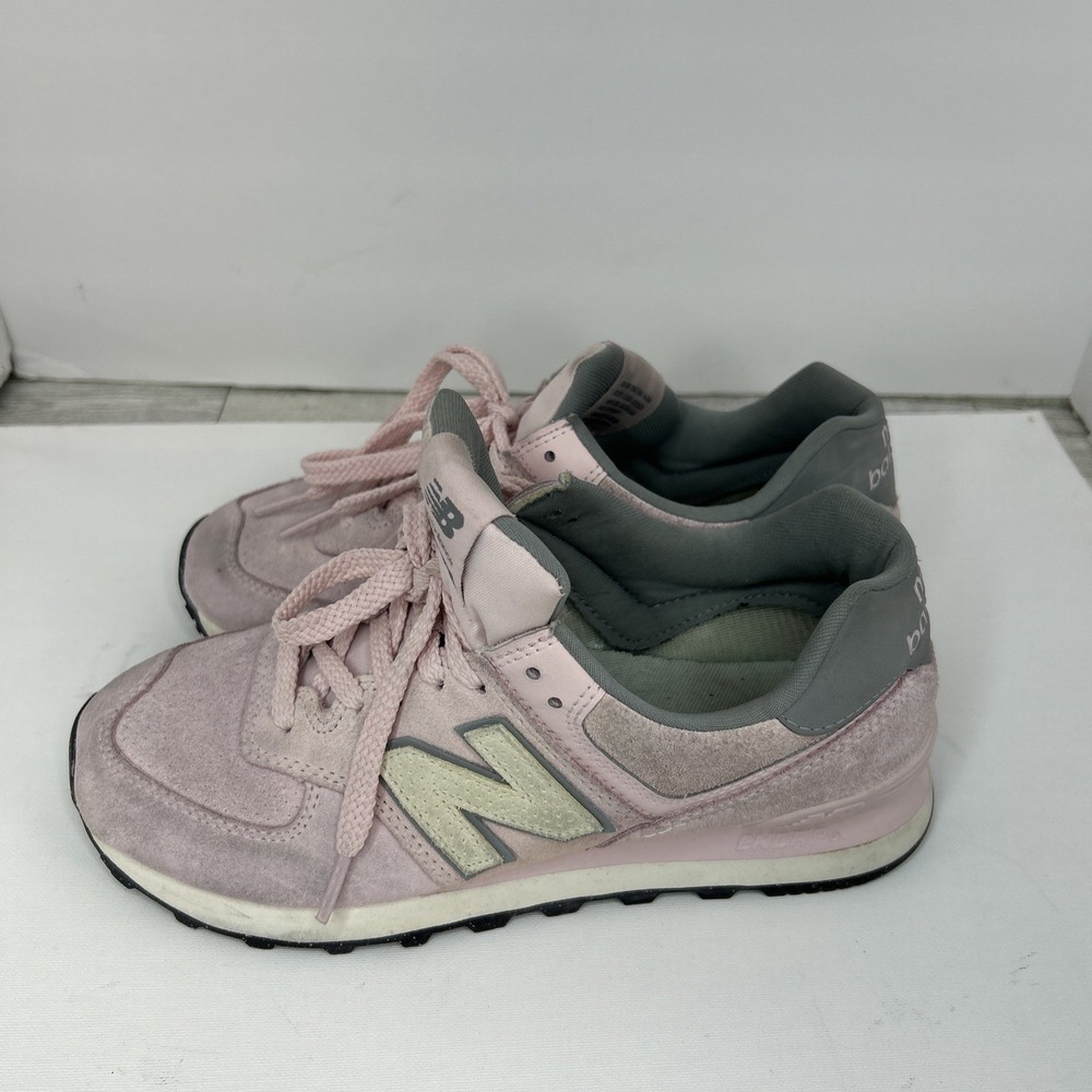 New Balance 574 Pink‎ Suede Sneakers Women's Size 8